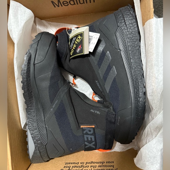 Adidas Terrex Free Hiker Cold.RDY Hiking Boots / US 10 - Picture 8 of 10